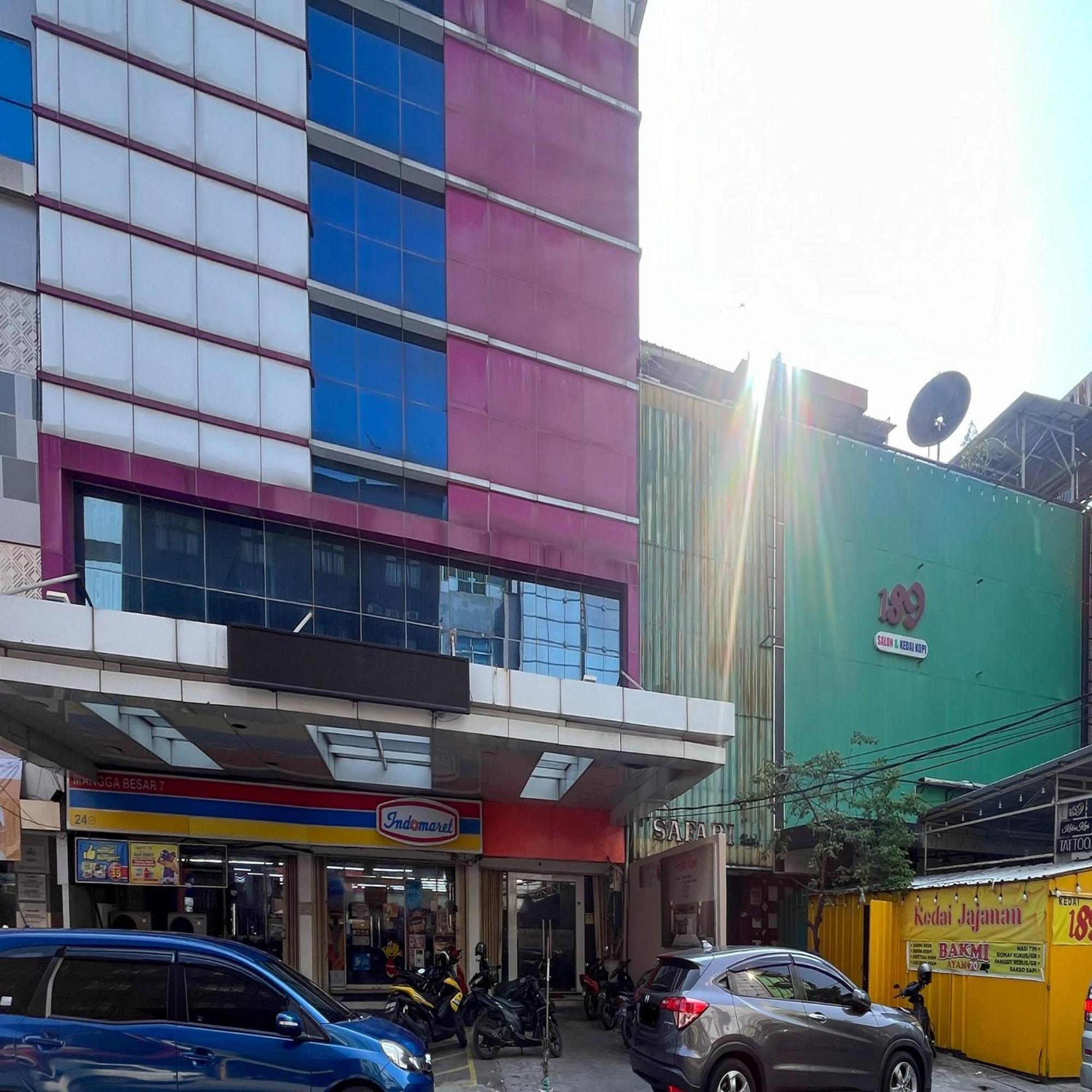 Arcadia Rooms Redpartner Jakarta Exteriér fotografie