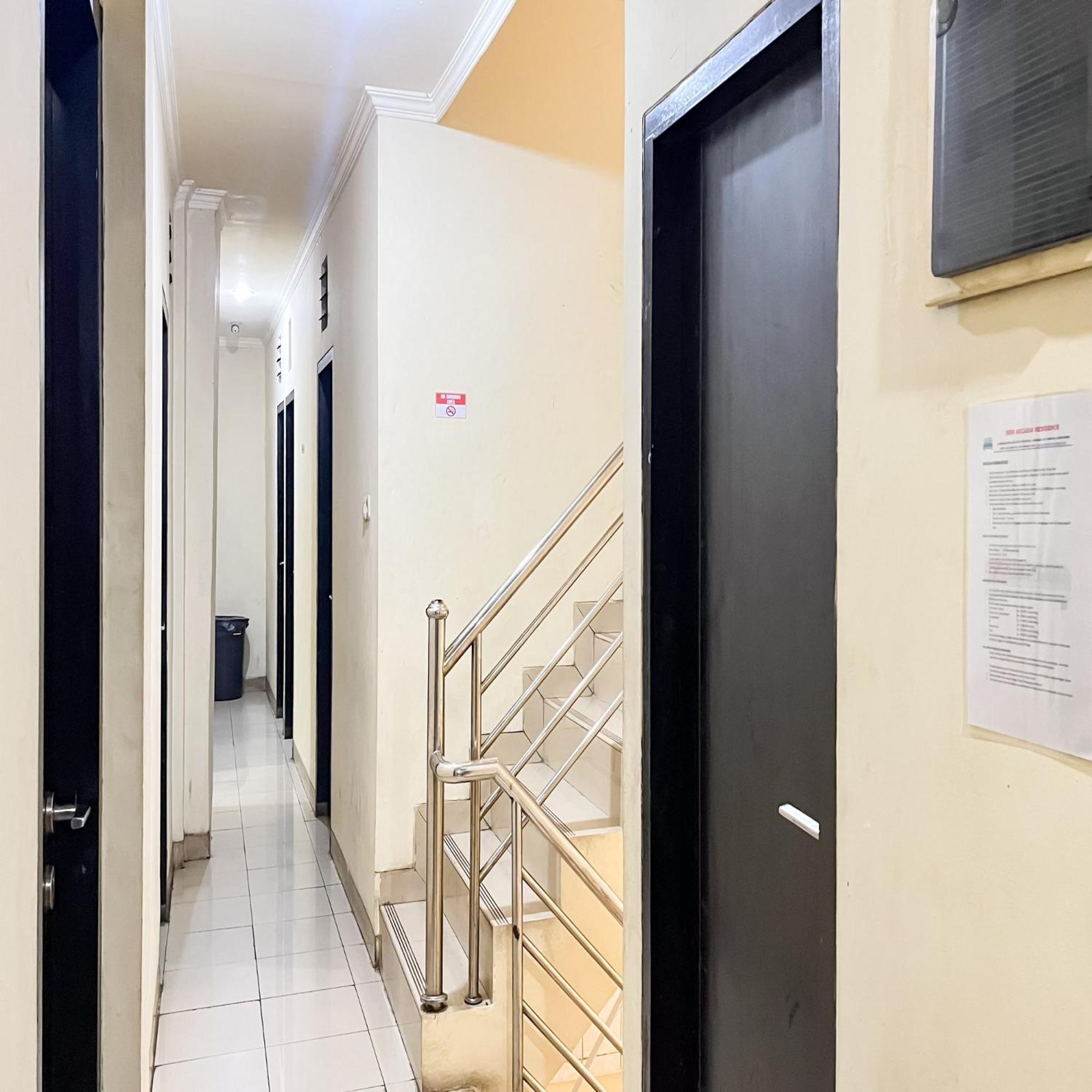 Arcadia Rooms Redpartner Jakarta Exteriér fotografie